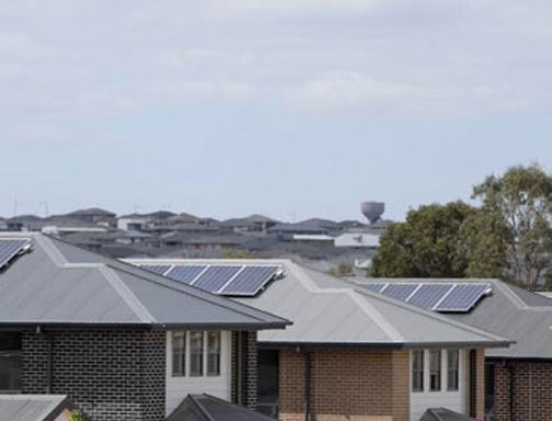 Instalațiile solare de pe acoperiș din Australia o medie de peste 9 kW