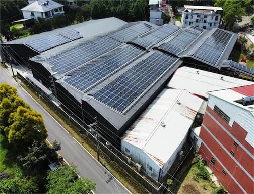 Sistem solar de 320 kW în fabrica din Georgia